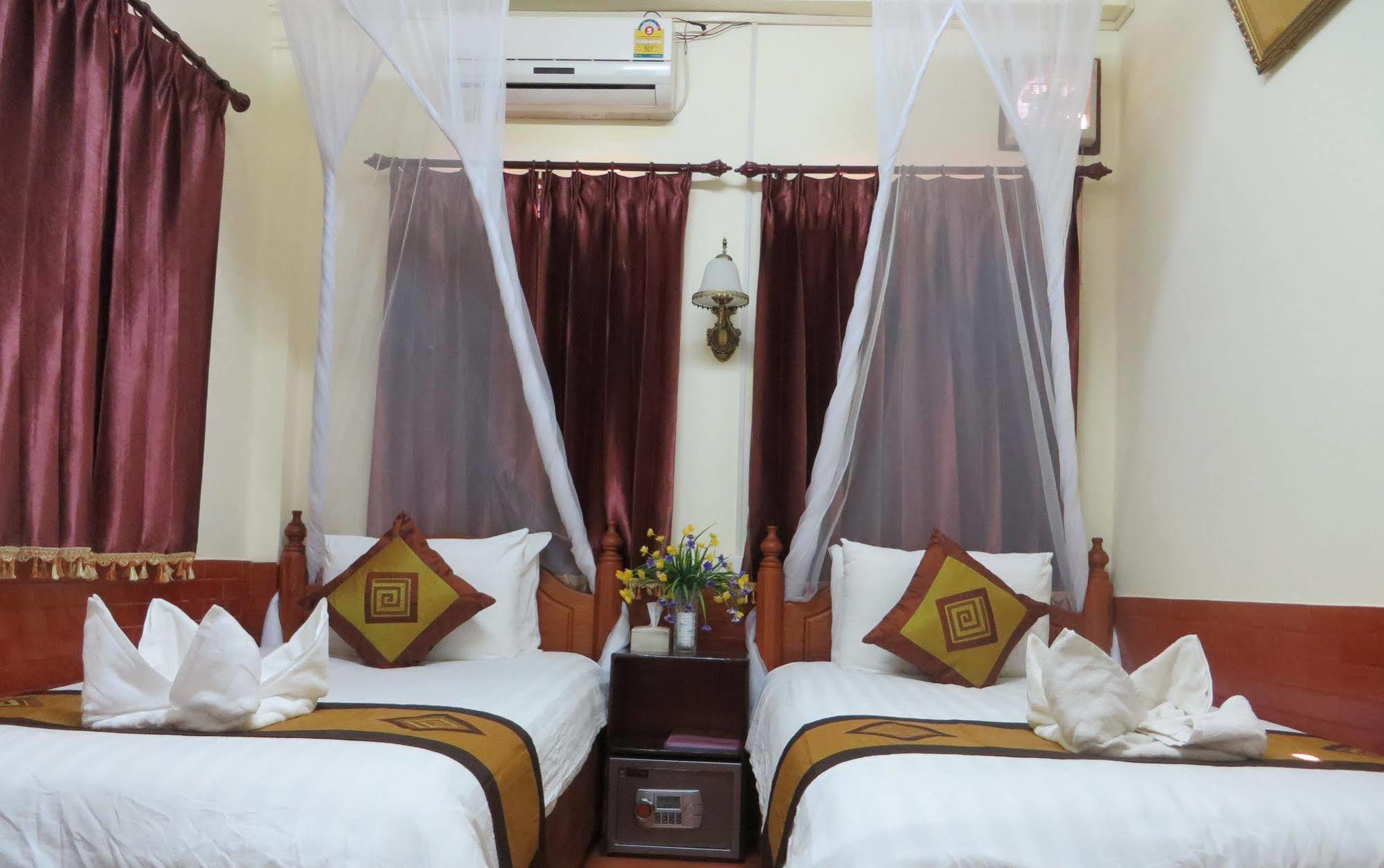 Villa Mahasok Hotel Luang Prabang Exterior photo